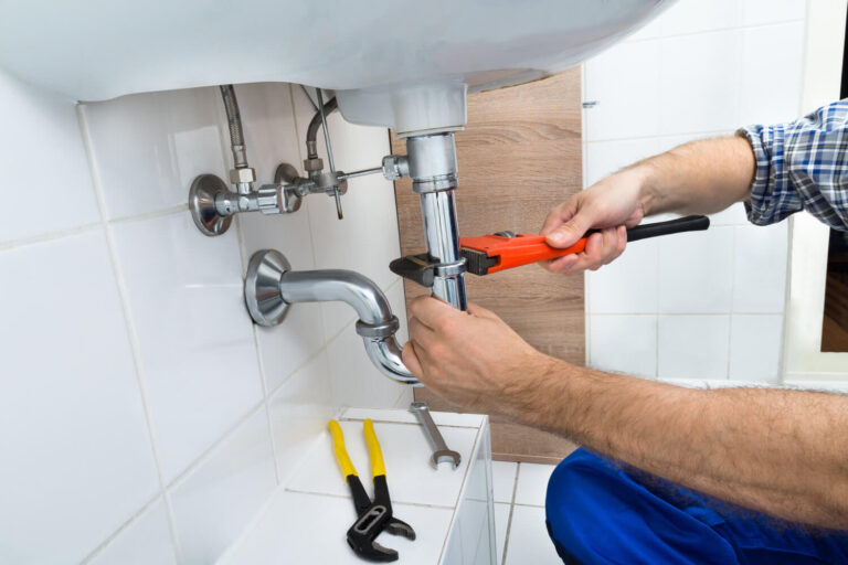 How To Spot Plumbing Specialists Wollongong For Emergency Repairs