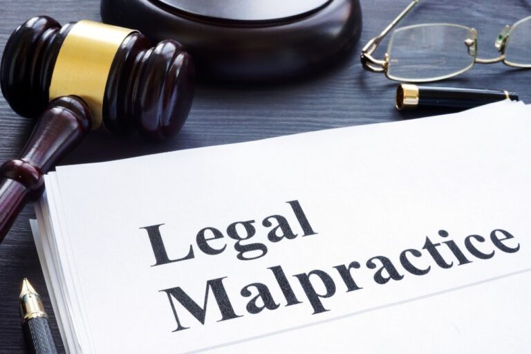 Understanding the Responsibilities of a Medical Malpractice Lawyer