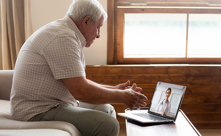 6 Common Tech Questions Asked by Senior Citizens