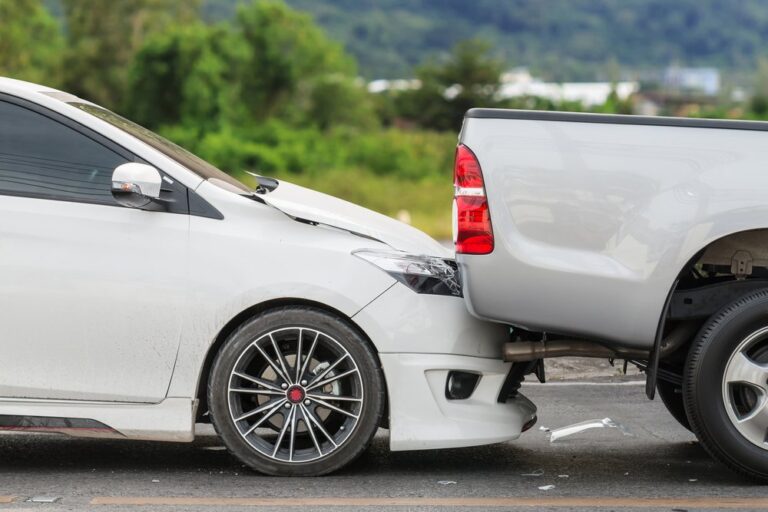5 Reasons Why You Need a Rear-end Accident Lawyer