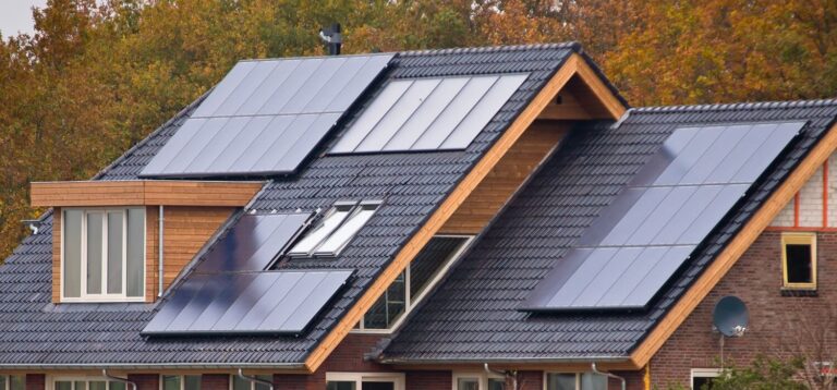 4 Things To Consider When Getting Solar Panels Installed
