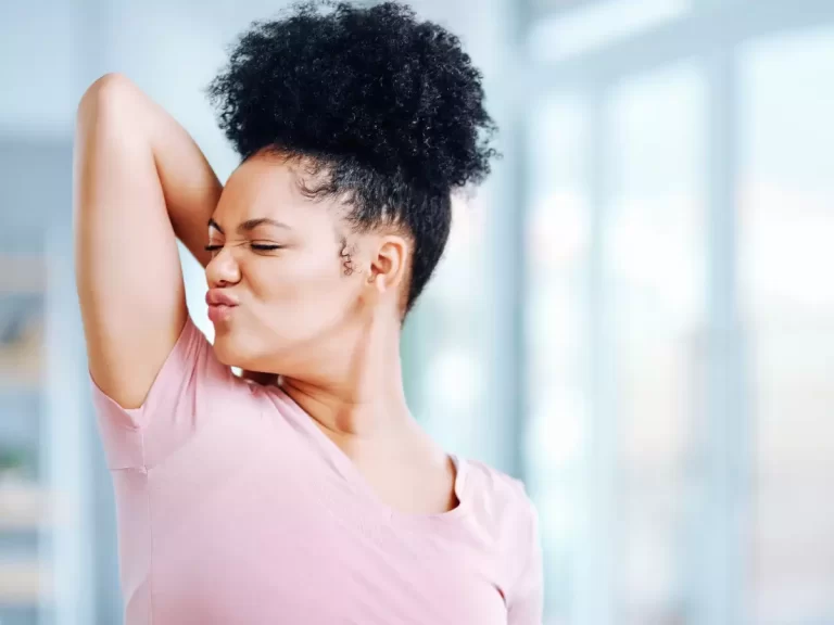 Smelly Armpits: Why and How to Fix
